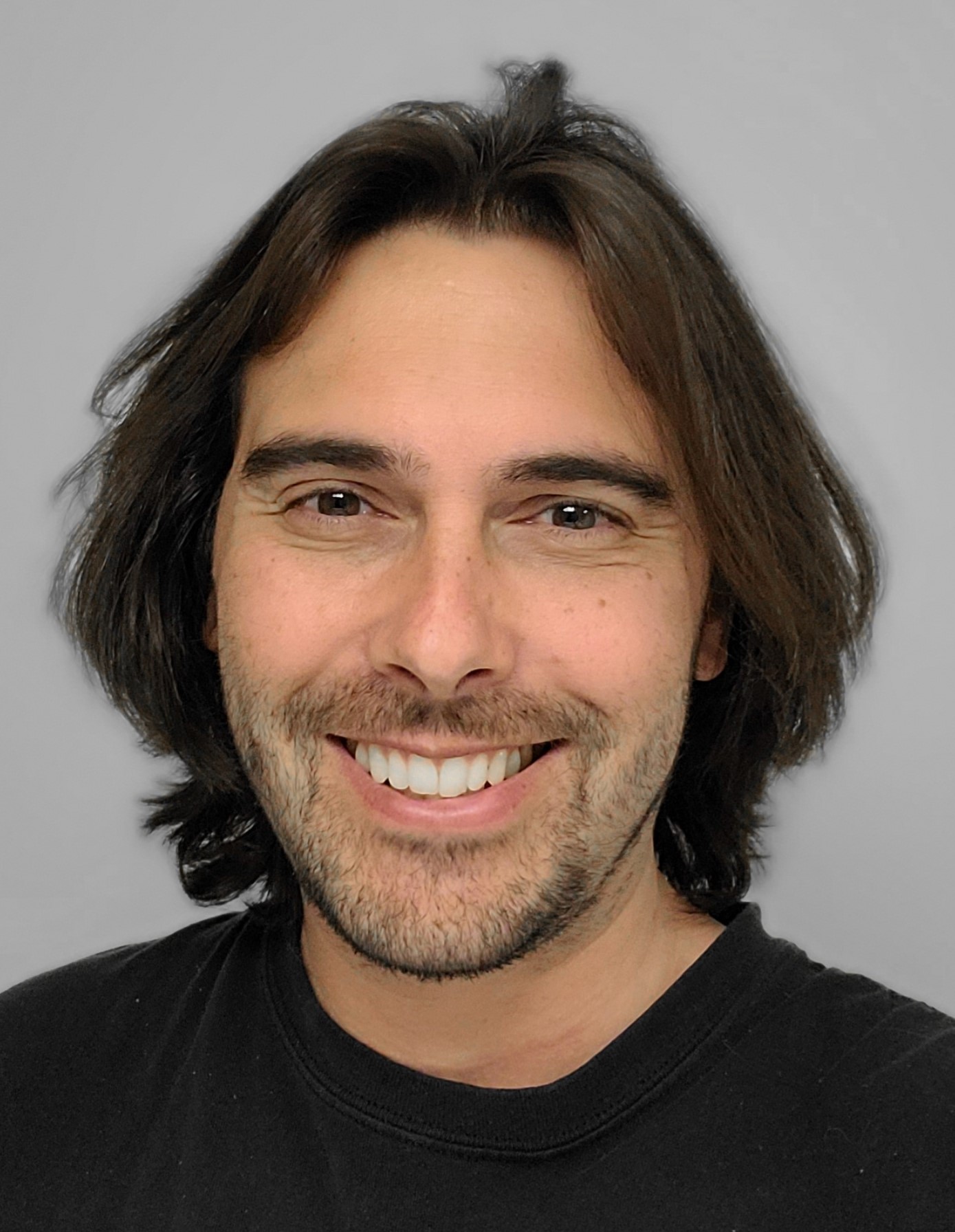 Daniel Aharoni